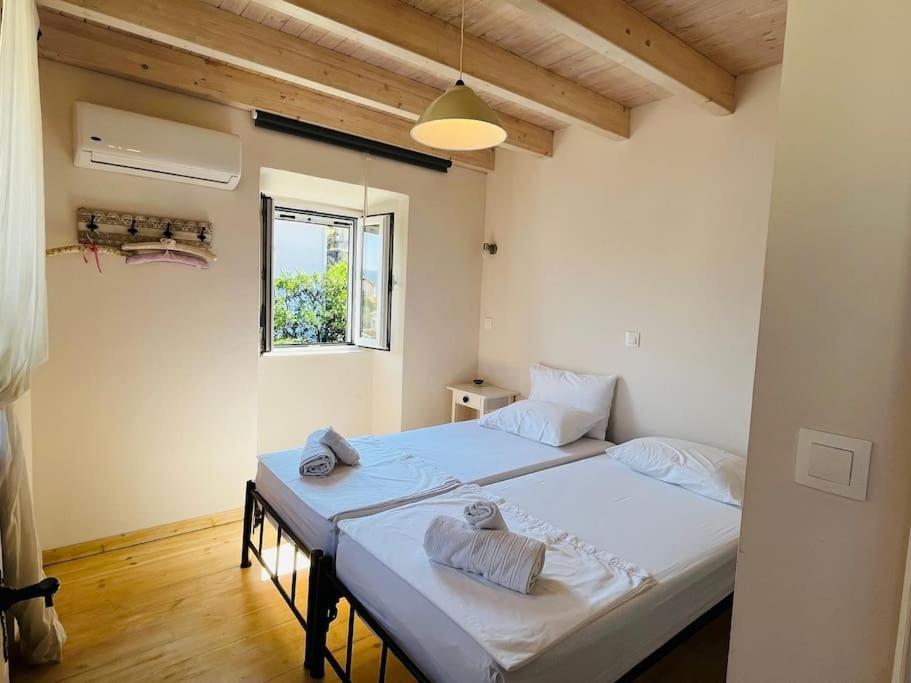 Traditional Detached Corfu House, 50m To Village Square Liapades