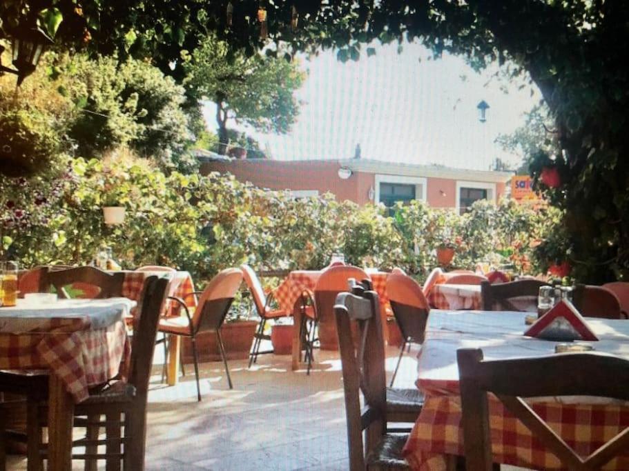 Traditional Detached Corfu House, 50m To Village Square * Liapades