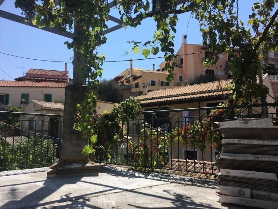 Traditional Detached Corfu House, 50m To Village Square * Liapades