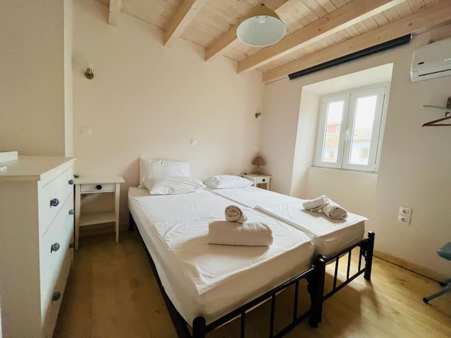 Traditional Detached Corfu House, 50m To Village Square Holiday home
