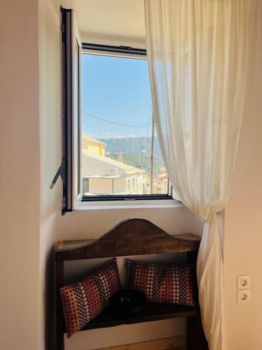 Holiday home Traditional Detached Corfu House, 50m To Village Square Liapades