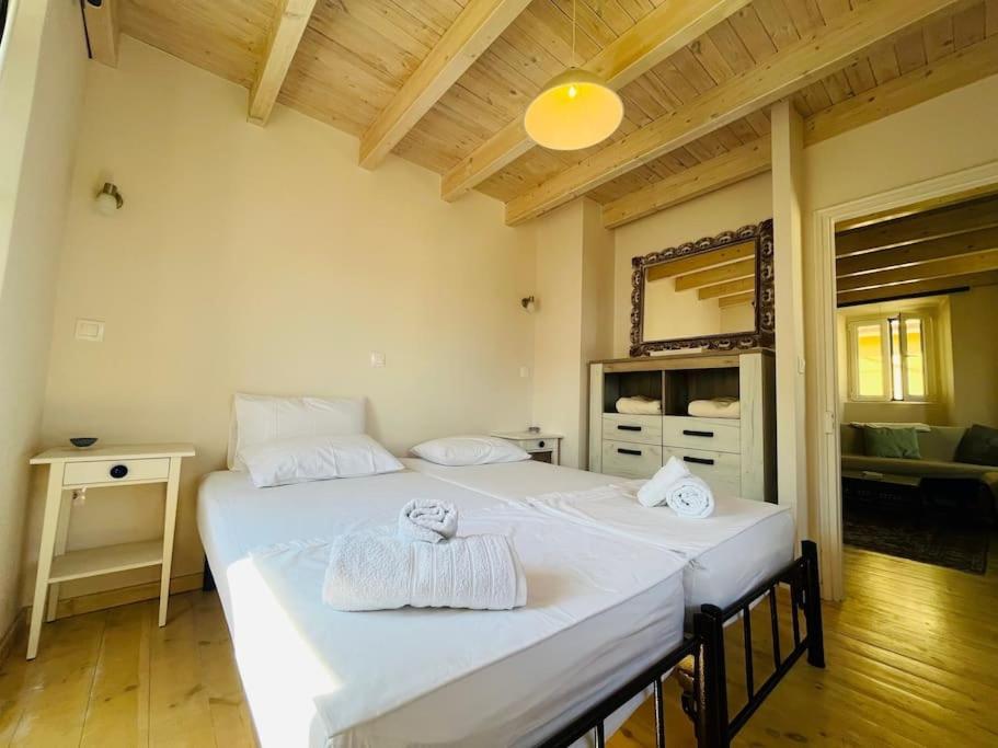 Holiday home Traditional Detached Corfu House, 50m To Village Square Liapades